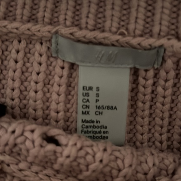 Pink Sweater - Picture 5 of 6